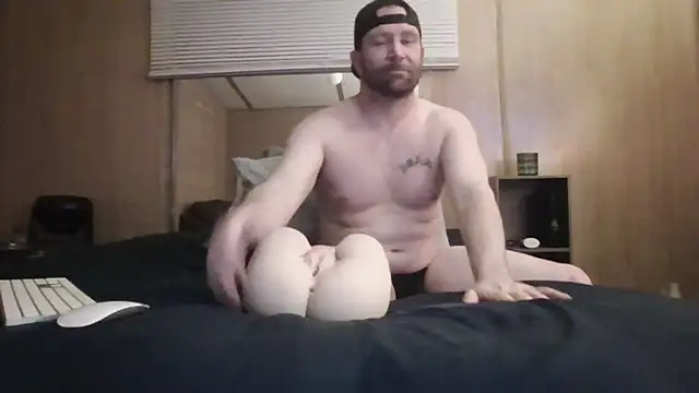Snapshot of Edward_LongCock chatting on 05/03/26, 04:29 Edward LongCock online show from 05/03/26, 04:29