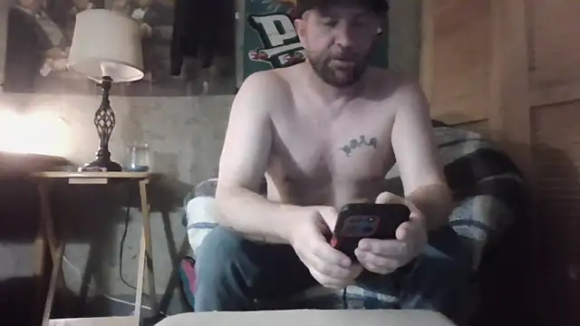 Snapshot of Edward_LongCock chatting on 06/14/26, 08:33 Edward LongCock online show from 06/14/26, 08:33