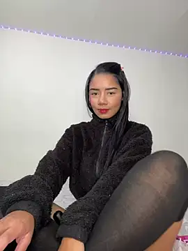 Snapshot of _Luana chatting on 01/15/25, 09:13 Luana online show from 01/15/25, 09:13