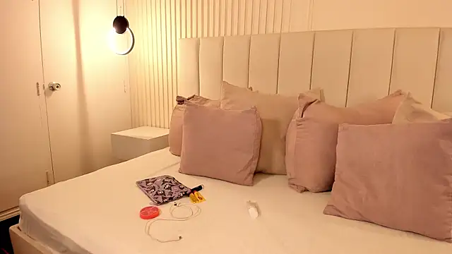 gabby london online show from 06/22/26, 11:29