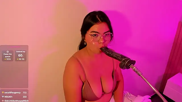 klhoe boobs online show from 03/12/26, 03:56