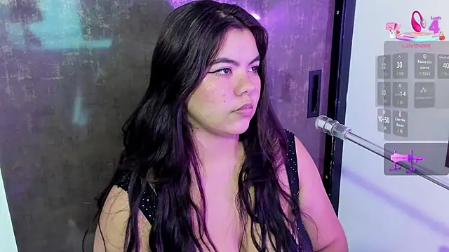 klhoe boobs online show from 04/29/26, 04:16