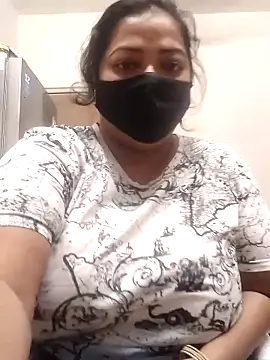 Snapshot of zeepe19 chatting on 10/02/25, 03:13 zeepe19 online show from 10/02/25, 03:13