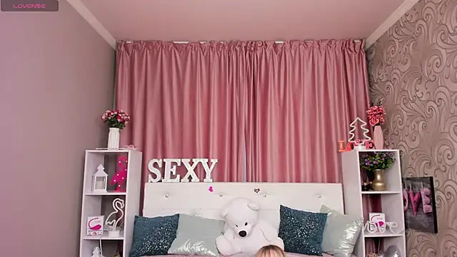 KattyPeachX online show from 02/07/25, 07:29