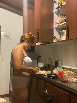 Snapshot of Susi_30 chatting on 09/11/25, 01:17 Susi 30 online show from 09/11/25, 01:17