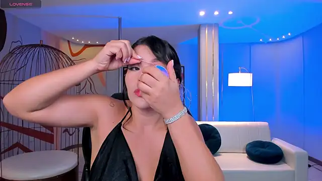 Snapshot of ValeriaRoldanX chatting on 03/03/26, 10:21 ValeriaRoldanX online show from 03/03/26, 10:21