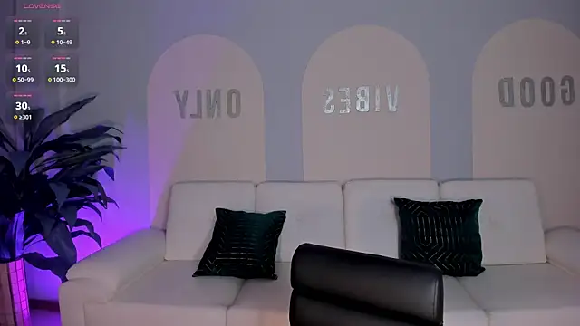 Snapshot of ValeriaRoldanX chatting on 07/01/26, 12:07 ValeriaRoldanX online show from 07/01/26, 12:07