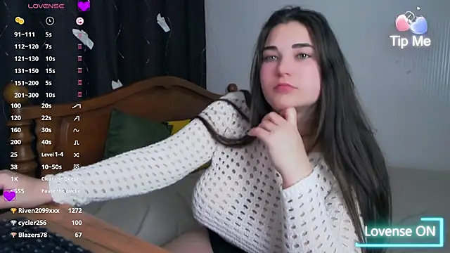 Lillianhot68 online show from 02/03/25, 02:24