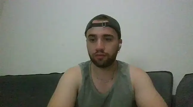 Snapshot of TomAlex chatting on 12/14/24, 02:01 TomAlex online show from 12/14/24, 02:01