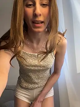 Snapshot of HellPeach chatting on 02/25/25, 02:54 HellPeach online show from 02/25/25, 02:54