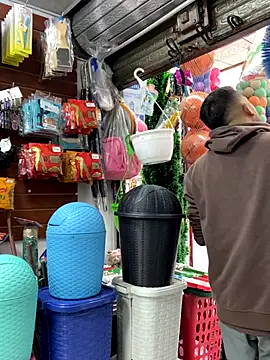 Snapshot of JuanZapata33 chatting on 11/29/25, 08:56 JuanZapata33 online show from 11/29/25, 08:56