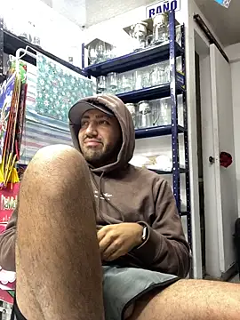 Snapshot of JuanZapata33 chatting on 02/12/26, 10:49 JuanZapata33 online show from 02/12/26, 10:49