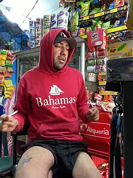 Snapshot of JuanZapata33 chatting on 03/02/26, 10:16 JuanZapata33 online show from 03/02/26, 10:16