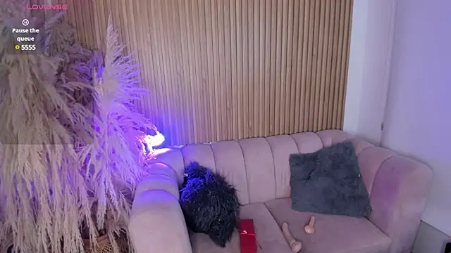 Snapshot of Hannie_ws chatting on 01/05/25, 12:42 Hannie ws online show from 01/05/25, 12:42