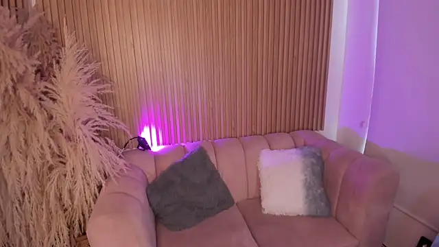 Snapshot of Hannie_ws chatting on 01/20/25, 01:21 Hannie ws online show from 01/20/25, 01:21