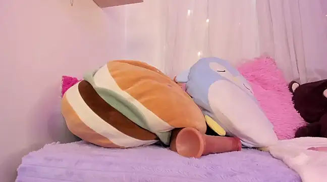 Snapshot of Hannie_ws chatting on 02/13/25, 03:46 Hannie ws online show from 02/13/25, 03:46