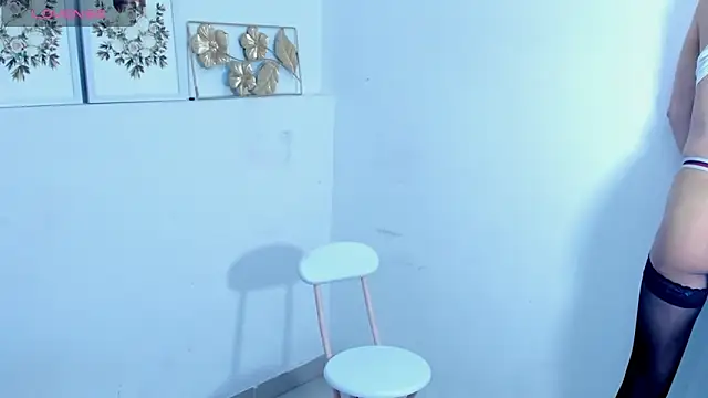 Snapshot of FRAN_DESS chatting on 03/04/25, 01:55 FRAN DESS online show from 03/04/25, 01:55