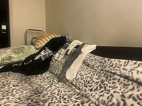 Gman143187 online show from 10/08/25, 10:18