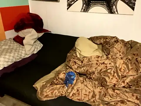 Snapshot of Gman143187 chatting on 01/14/26, 01:33 Gman143187 online show from 01/14/26, 01:33