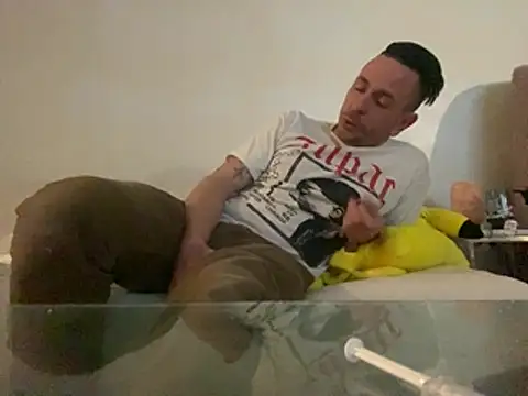 Snapshot of Gman143187 chatting on 02/11/26, 12:37 Gman143187 online show from 02/11/26, 12:37