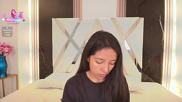 Snapshot of Valery_wang chatting on 03/05/25, 11:38 Valery wang online show from 03/05/25, 11:38