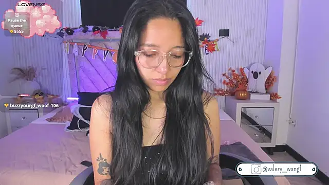 Snapshot of Valery_wang chatting on 10/27/25, 12:09 Valery wang online show from 10/27/25, 12:09