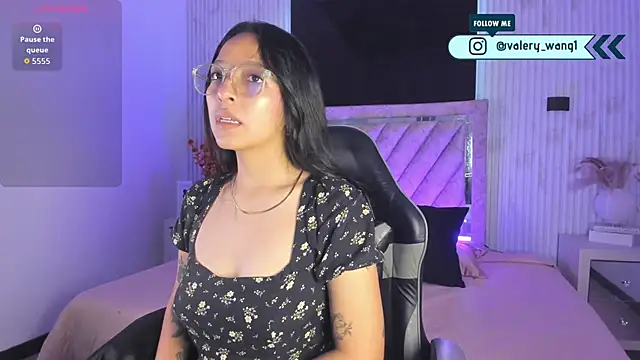 Snapshot of Valery_wang chatting on 11/19/25, 11:32 Valery wang online show from 11/19/25, 11:32
