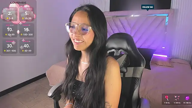 Snapshot of Valery_wang chatting on 11/26/25, 11:44 Valery wang online show from 11/26/25, 11:44