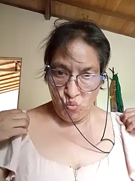 florecita69 online show from 10/12/25, 08:30