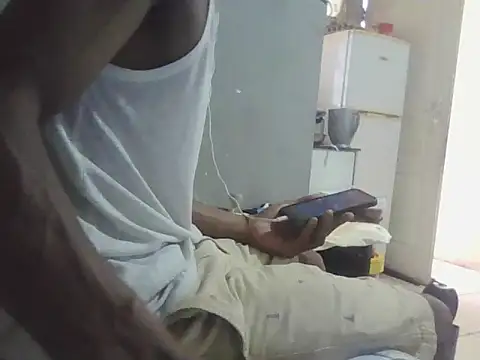 Snapshot of BIGBLACKCOOCK24- chatting on 01/28/25, 10:23 BIGBLACKCOOCK24- online show from 01/28/25, 10:23