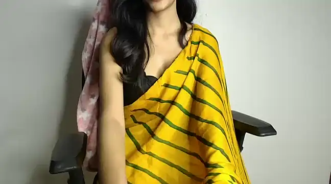 Snapshot of CUTE_princess_143 chatting on 02/27/25, 10:20 CUTE princess 143 online show from 02/27/25, 10:20