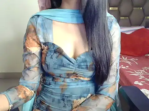 Snapshot of CUTE_princess_143 chatting on 01/14/26, 02:23 CUTE princess 143 online show from 01/14/26, 02:23