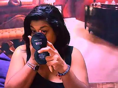 Snapshot of indianCherryPie chatting on 04/28/26, 05:23 indianCherryPie online show from 04/28/26, 05:23