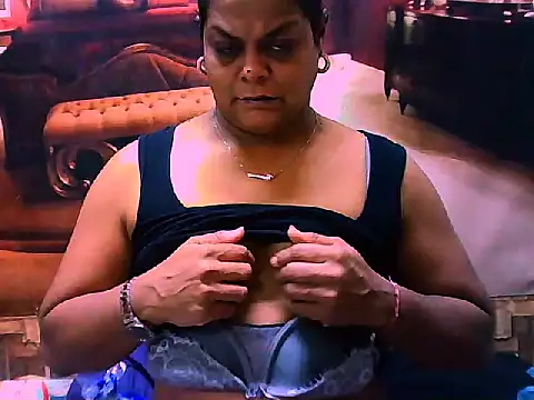 Snapshot of indianCherryPie chatting on 05/02/26, 05:45 indianCherryPie online show from 05/02/26, 05:45