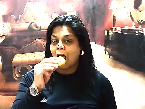 Snapshot of indianCherryPie chatting on 05/06/26, 05:14 indianCherryPie online show from 05/06/26, 05:14
