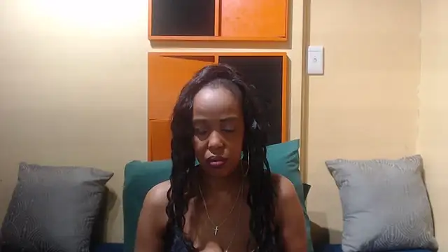 Snapshot of AssSeductress43 chatting on 10/03/25, 01:35 AssSeductress43 online show from 10/03/25, 01:35