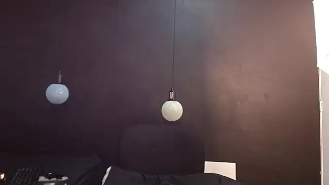 Snapshot of brendamaz chatting on 02/02/25, 02:45 brendamaz online show from 02/02/25, 02:45