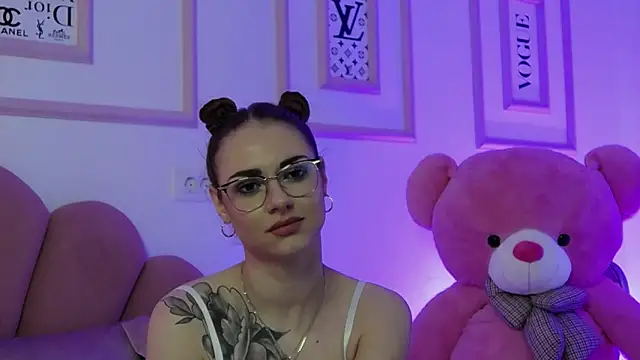 Abby  White online show from 02/04/25, 08:06