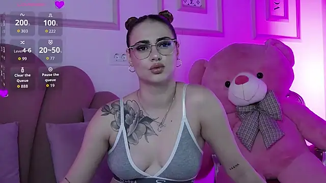 Abby  White online show from 09/22/25, 03:58