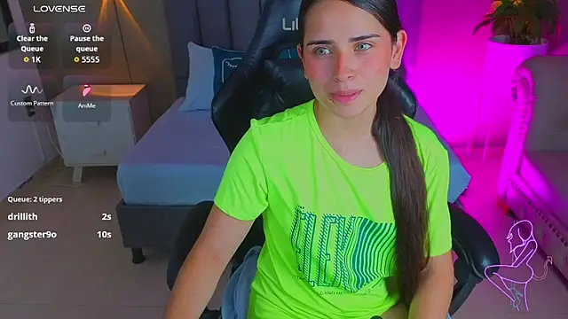 Snapshot of angelica_dymond chatting on 04/06/26, 07:04 angelica dymond online show from 04/06/26, 07:04