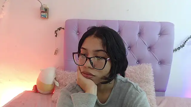 AmberJeong online show from 01/25/25, 03:09