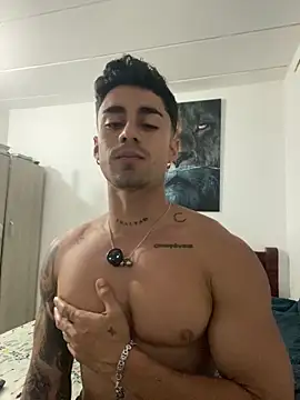 Snapshot of Danifornari chatting on 11/01/25, 03:30 Danifornari online show from 11/01/25, 03:30