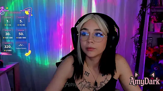 Snapshot of _AmyDark chatting on 10/01/25, 11:22 AmyDark online show from 10/01/25, 11:22