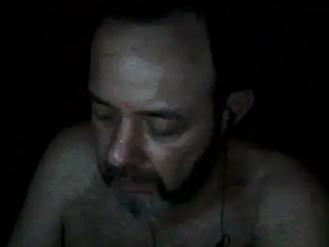 Snapshot of Leocesar37 chatting on 09/16/25, 06:25 Leocesar37 online show from 09/16/25, 06:25