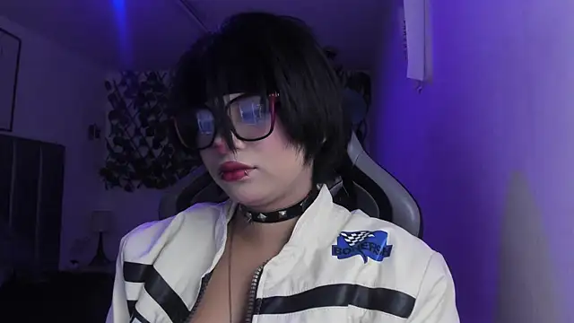 Snapshot of Kitty_Gang chatting on 05/09/26, 01:44 Kitty Gang online show from 05/09/26, 01:44