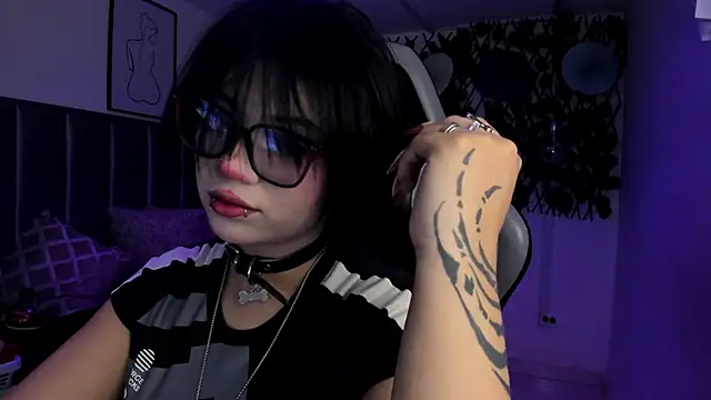 Kitty Gang online show from 06/17/26, 01:30