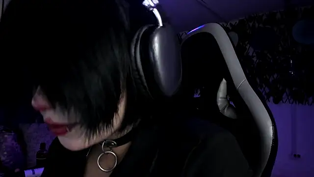 Kitty Gang online show from 06/18/26, 01:50
