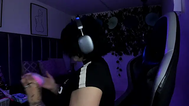 Kitty Gang online show from 06/23/26, 01:25