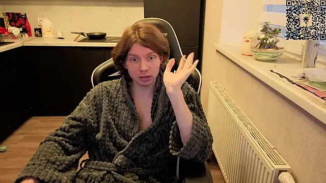 Snapshot of spaisenok chatting on 10/22/25, 02:17 spaisenok online show from 10/22/25, 02:17