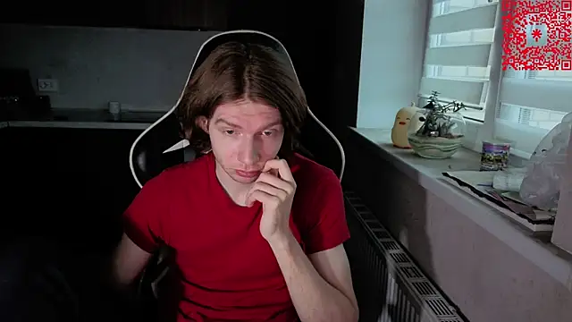 Snapshot of spaisenok chatting on 11/27/25, 12:40 spaisenok online show from 11/27/25, 12:40